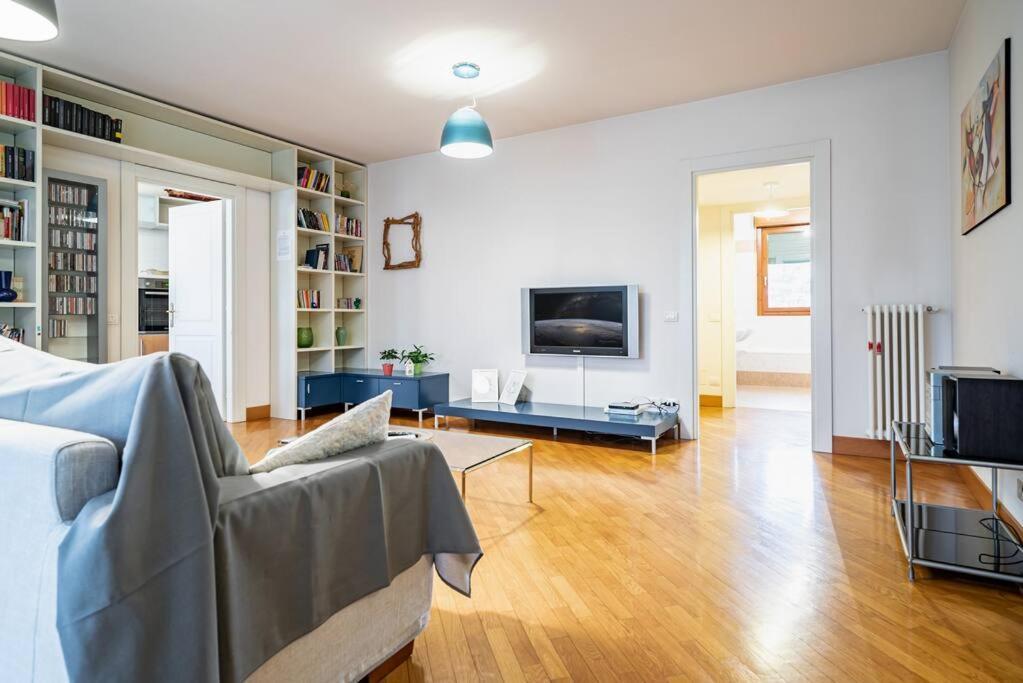 Broletto Park Apartment - Affitti Brevi Italia Lecco Ngoại thất bức ảnh